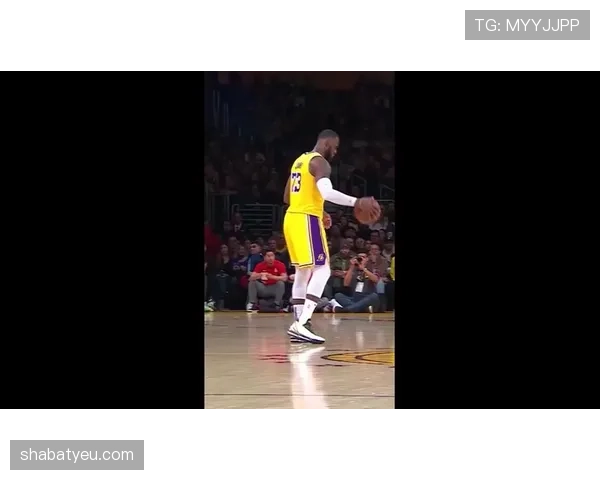 安东尼·戴维斯内线护框效率提升显著 拉开詹姆斯助攻空间