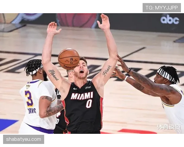 格兰杰利用无球跑动提升三分效率显著拉开球队空间